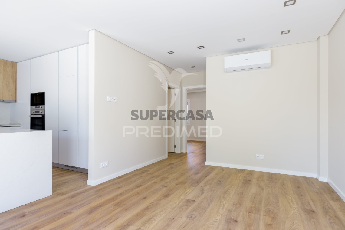 Apartment 2 Zimmer verkaufen auf Santa Iria de Azoia, São João da Talha e Bobadela
