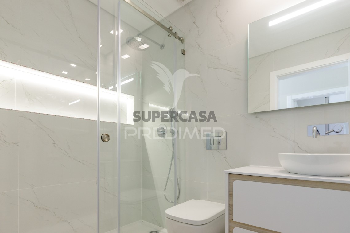 Apartment 2 Zimmer verkaufen auf Santa Iria de Azoia, São João da Talha e Bobadela