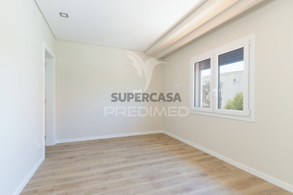 Apartment 2 Zimmer verkaufen auf Santa Iria de Azoia, São João da Talha e Bobadela