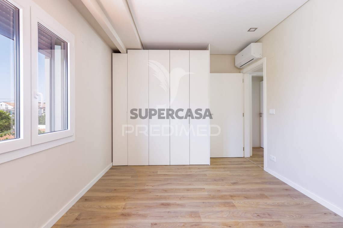 Apartment 2 Zimmer verkaufen auf Santa Iria de Azoia, São João da Talha e Bobadela