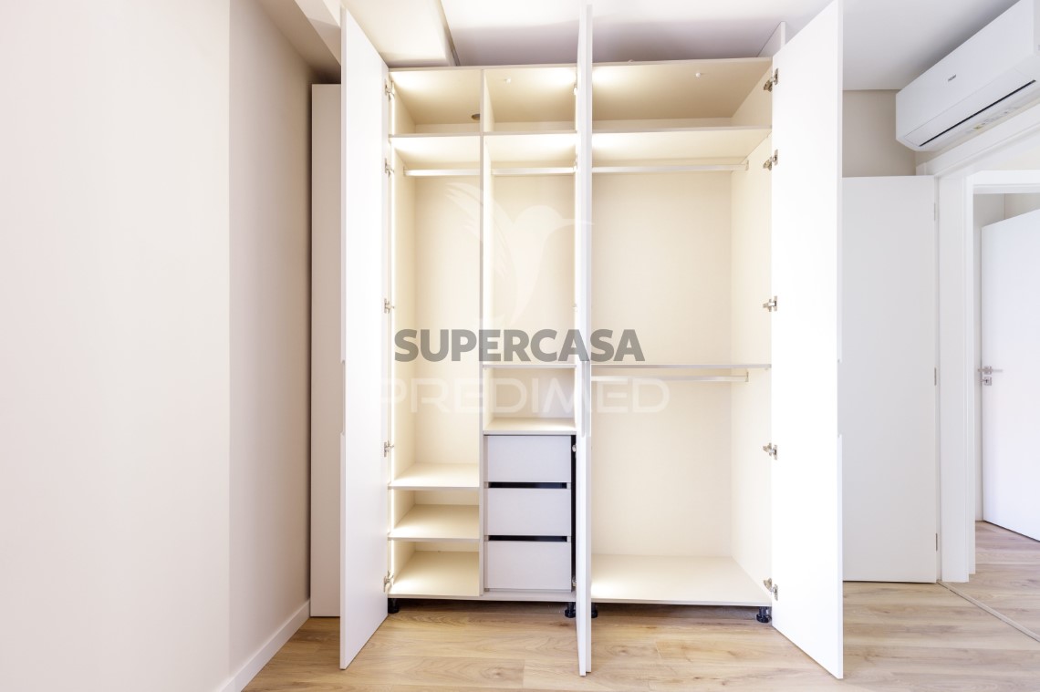 Apartment 2 Zimmer verkaufen auf Santa Iria de Azoia, São João da Talha e Bobadela