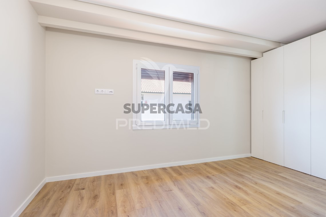 Apartment 2 Zimmer verkaufen auf Santa Iria de Azoia, São João da Talha e Bobadela