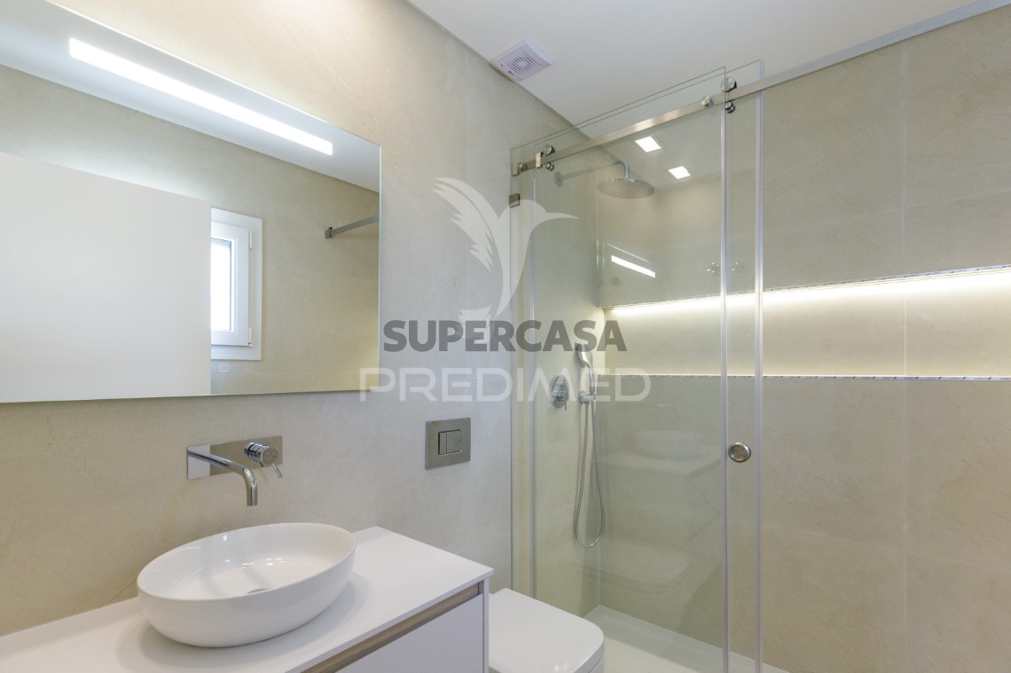 Apartment 2 Zimmer verkaufen auf Santa Iria de Azoia, São João da Talha e Bobadela