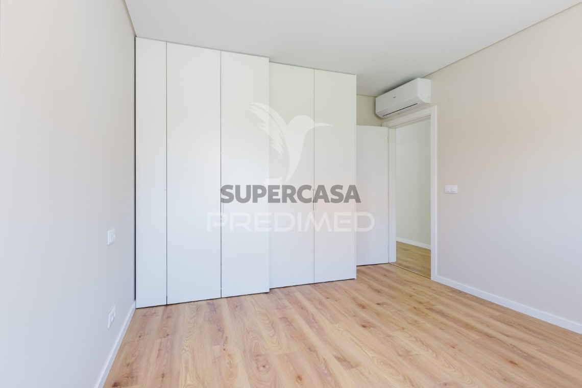 Apartment 2 Zimmer verkaufen auf Santa Iria de Azoia, São João da Talha e Bobadela