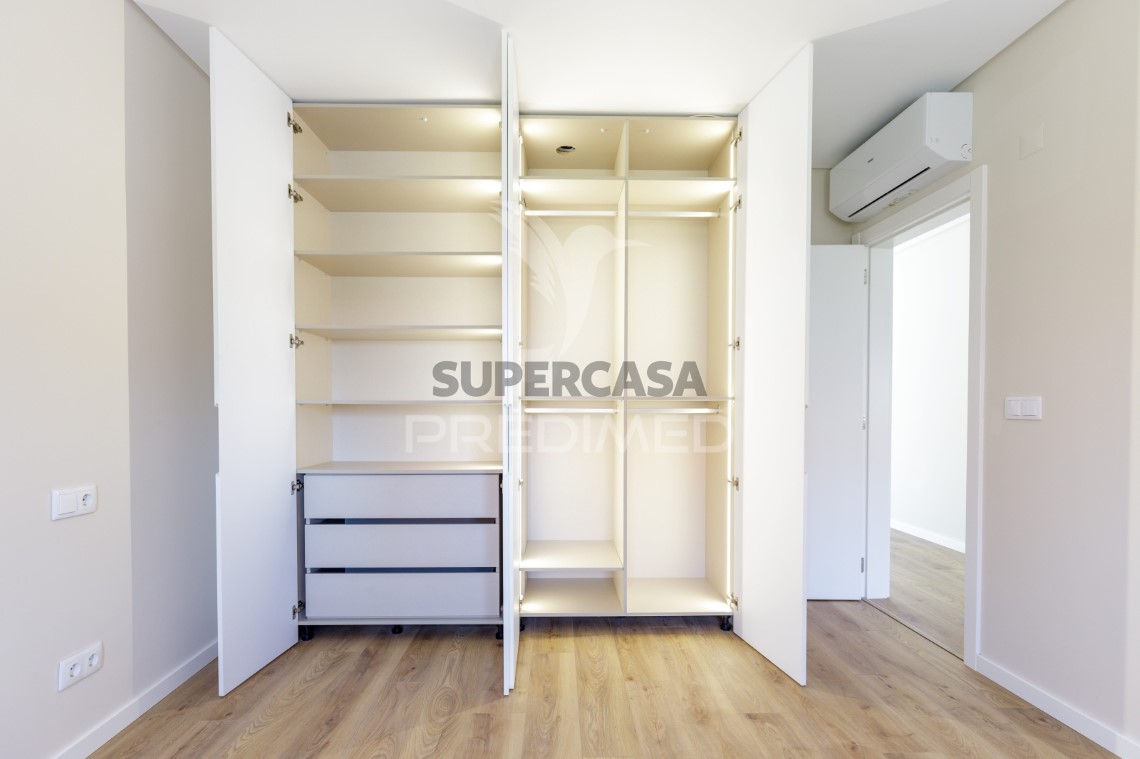Apartment 2 Zimmer verkaufen auf Santa Iria de Azoia, São João da Talha e Bobadela