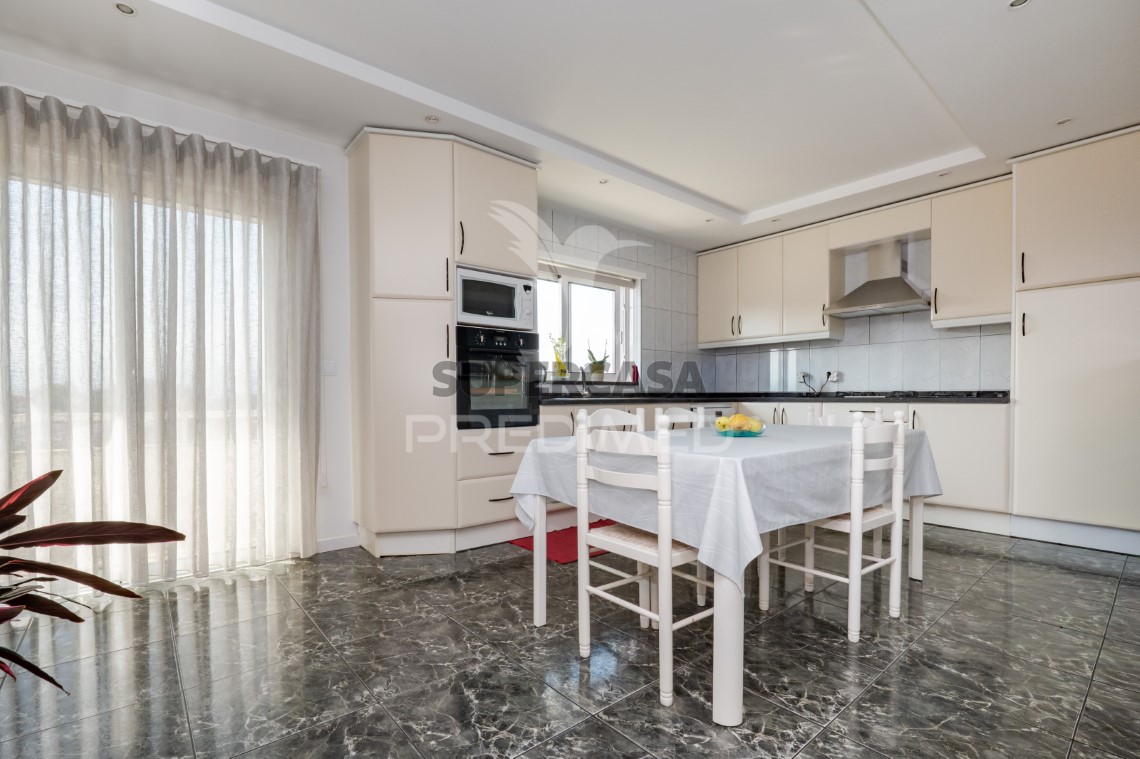 Tussenwoningen 4 kamers verkoop Op Amares e Figueiredo