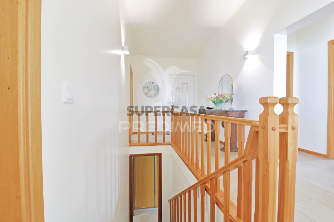 Haus 5 Zimmer verkaufen auf Feteira