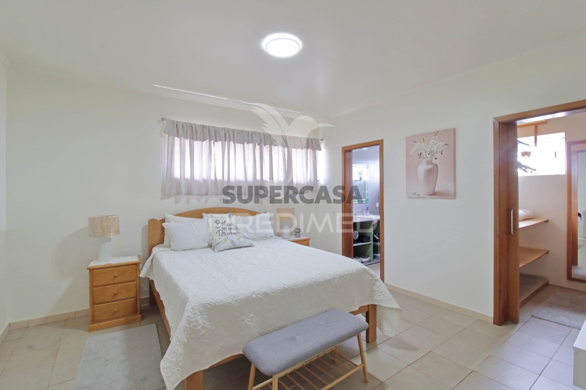 Haus 5 Zimmer verkaufen auf Feteira