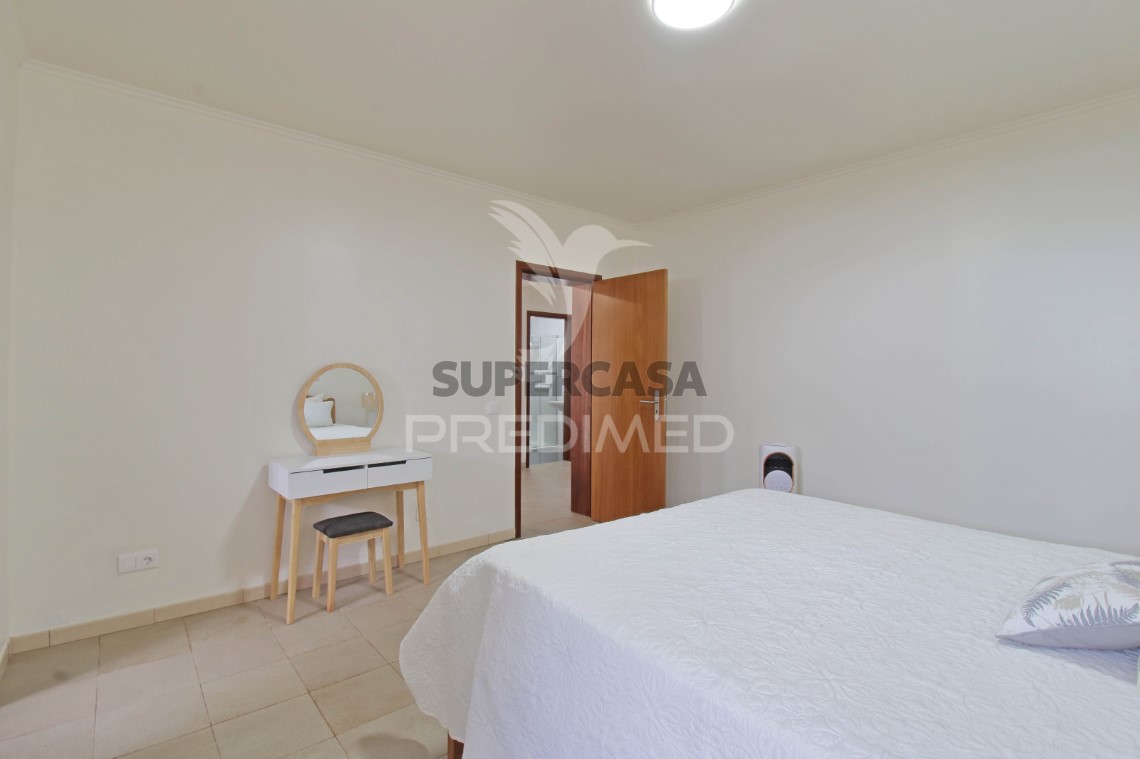 Haus 5 Zimmer verkaufen auf Feteira