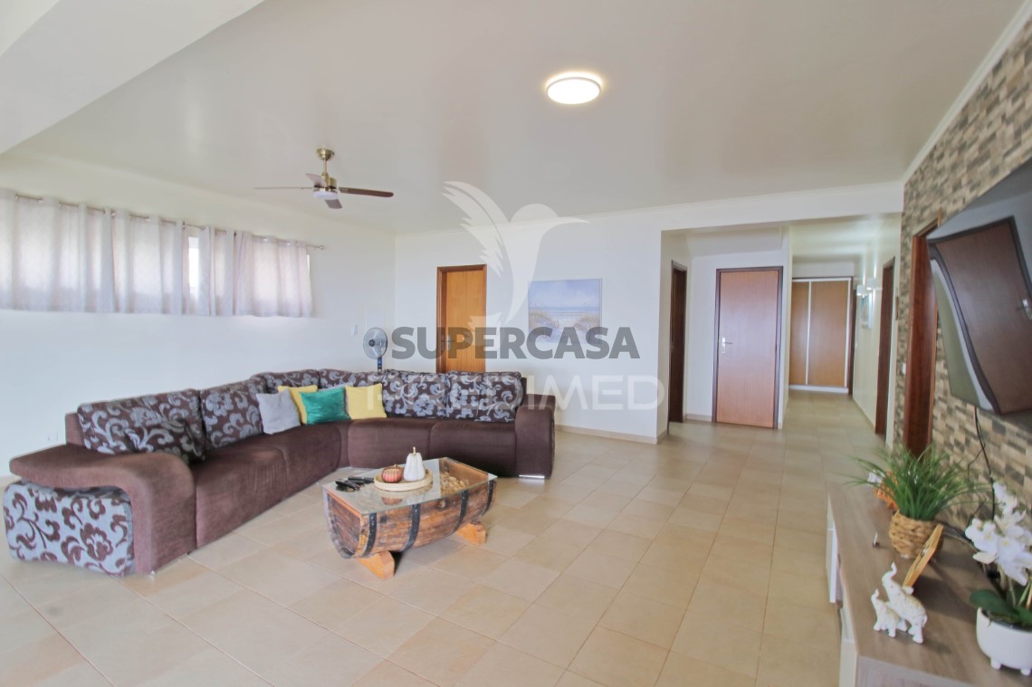 Haus 5 Zimmer verkaufen auf Feteira
