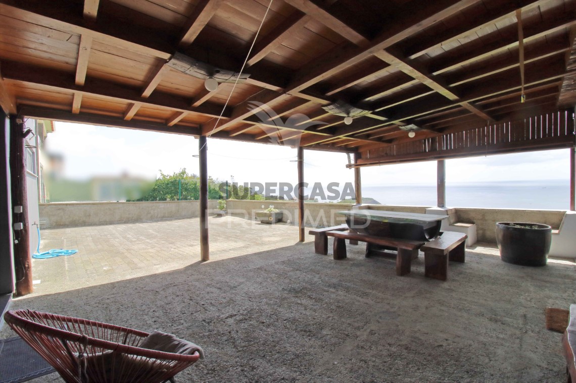 Haus 5 Zimmer verkaufen auf Feteira