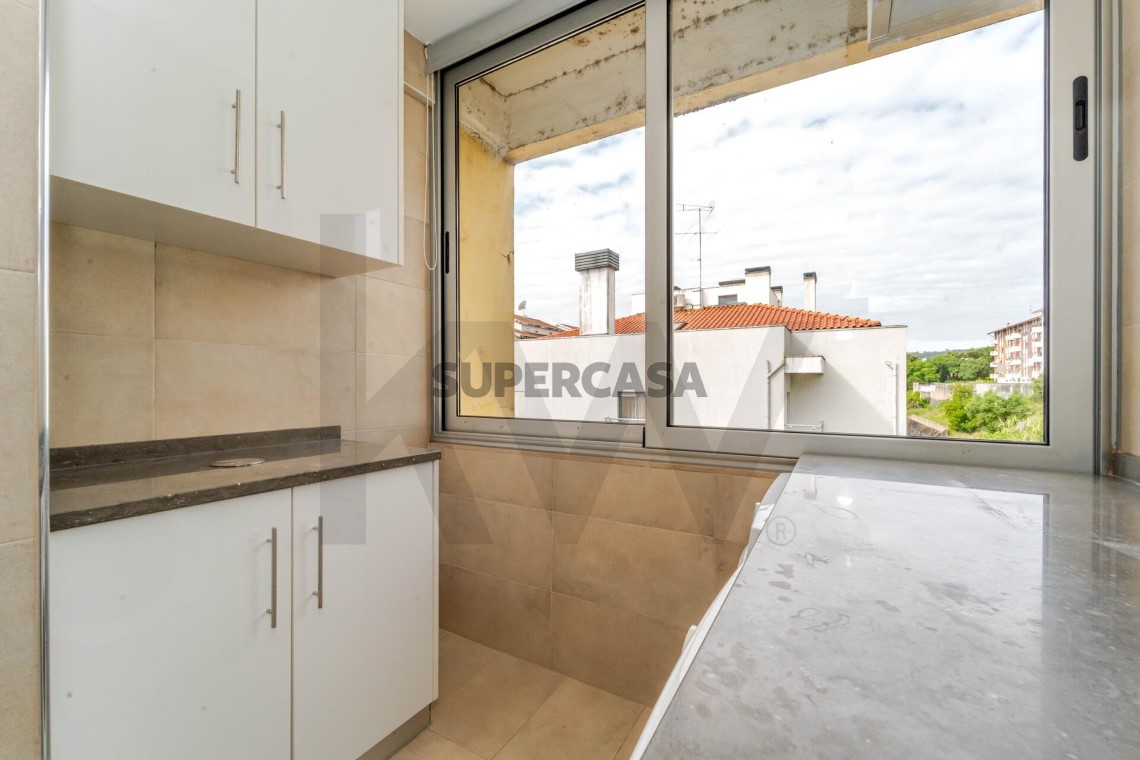 Apartamento 2 habitaciones en venta en Santo António dos Olivais