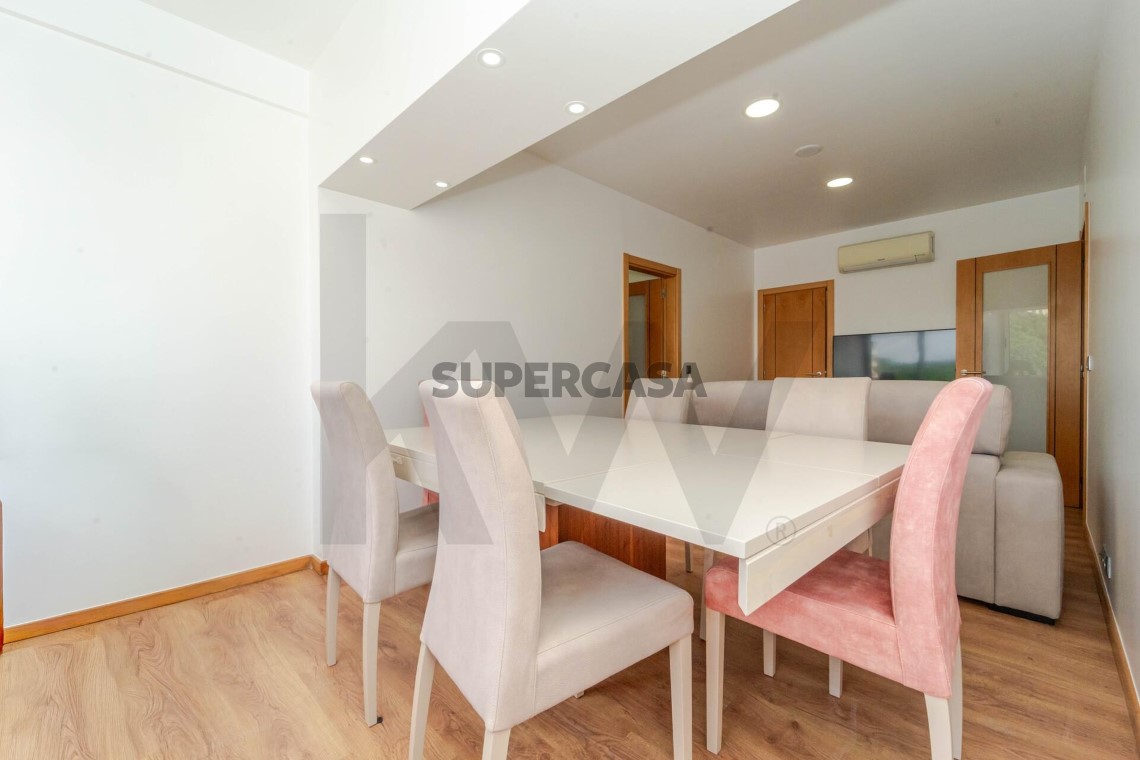 Apartamento 2 habitaciones en venta en Santo António dos Olivais