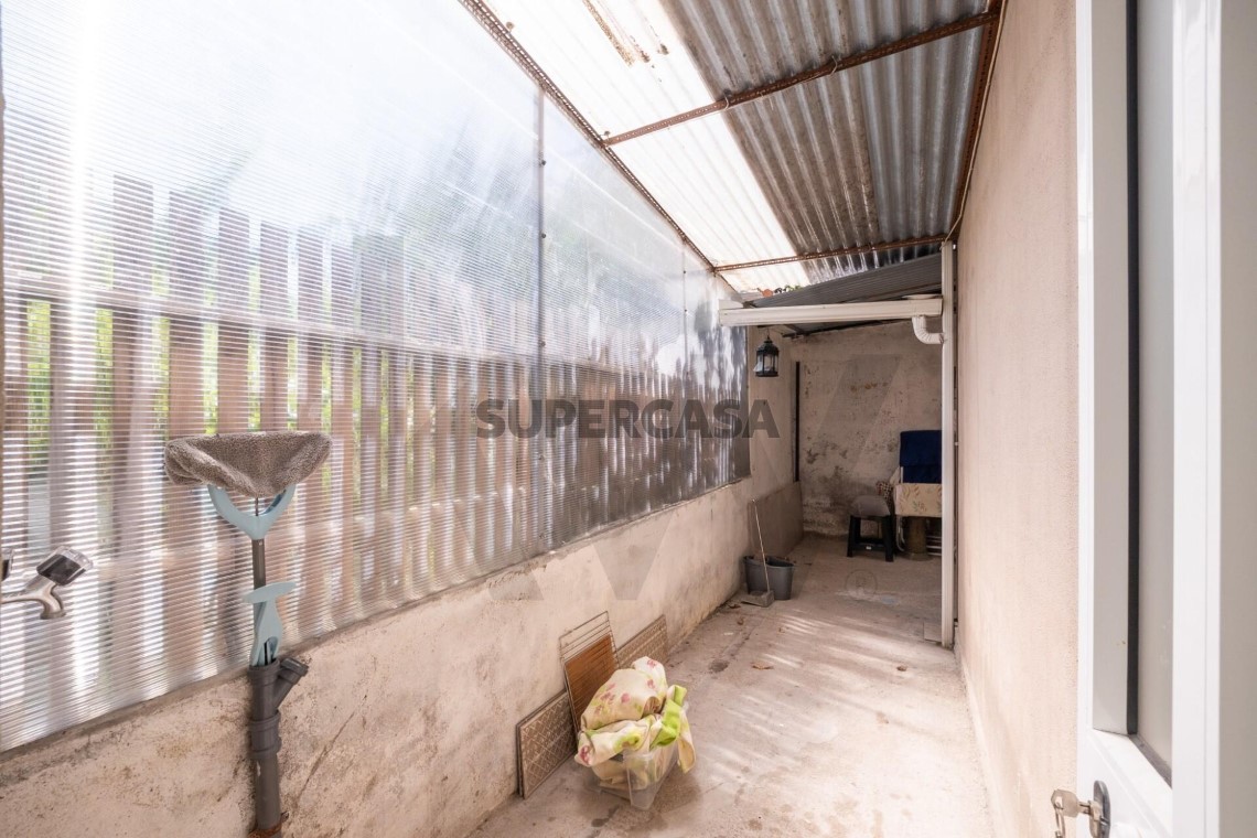 Casa 4 habitaciones en venta en Santo António dos Olivais