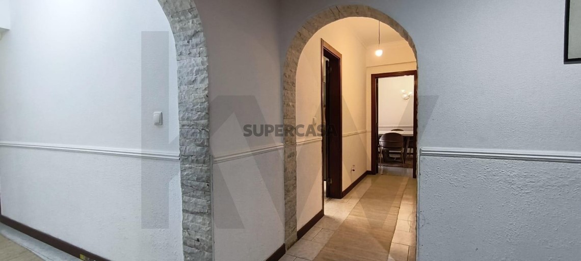 Apartment 2 Zimmer verkaufen auf Massamá e Monte Abraão
