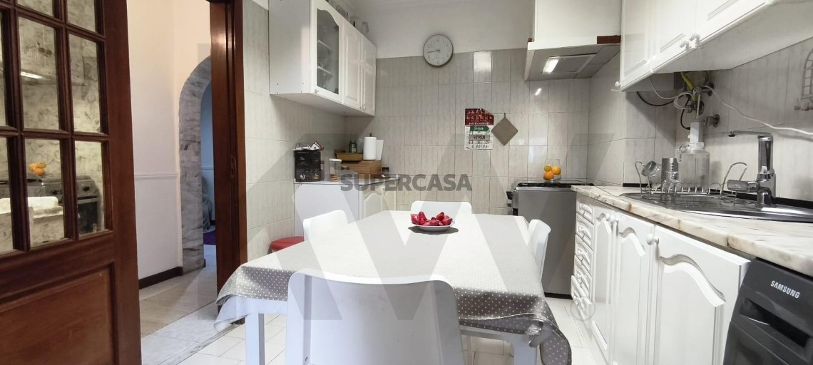 Apartment 2 Zimmer verkaufen auf Massamá e Monte Abraão