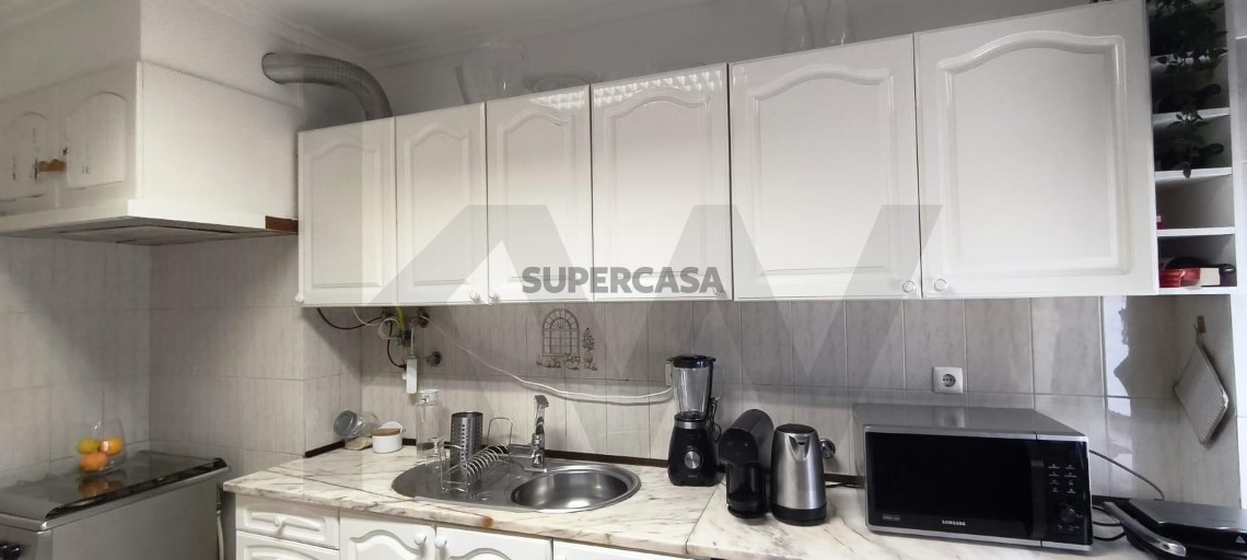 Apartment 2 Zimmer verkaufen auf Massamá e Monte Abraão