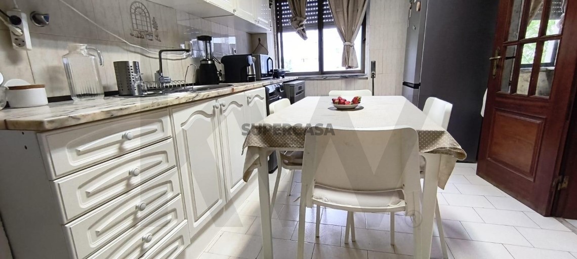 Apartment 2 Zimmer verkaufen auf Massamá e Monte Abraão