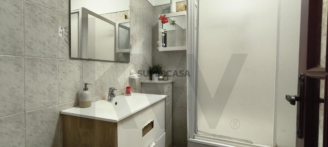 Apartment 2 Zimmer verkaufen auf Massamá e Monte Abraão