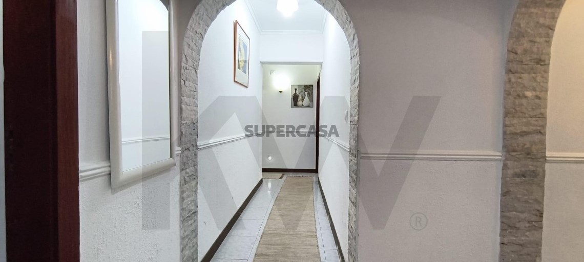 Apartment 2 Zimmer verkaufen auf Massamá e Monte Abraão