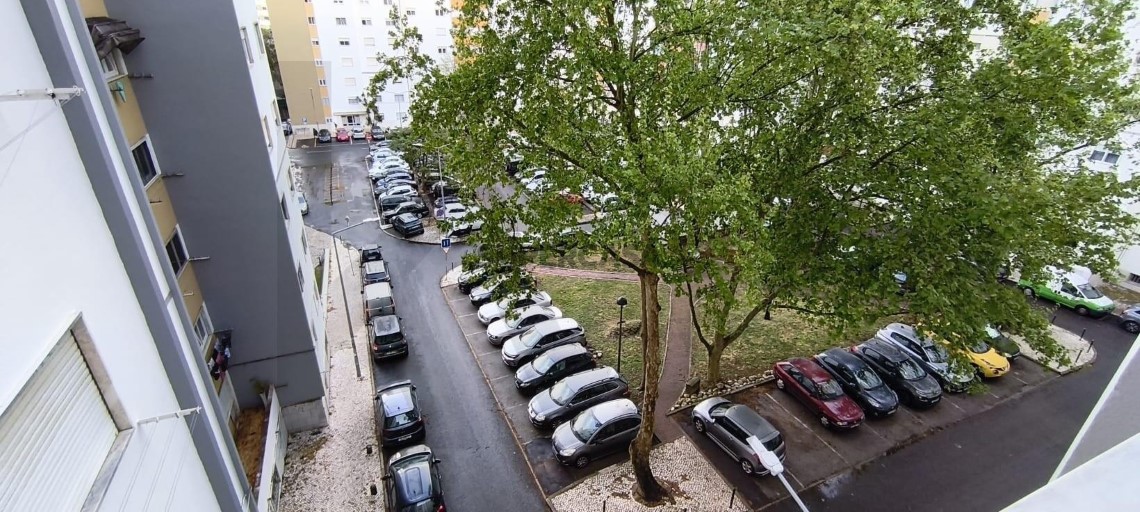 Apartment 2 Zimmer verkaufen auf Massamá e Monte Abraão