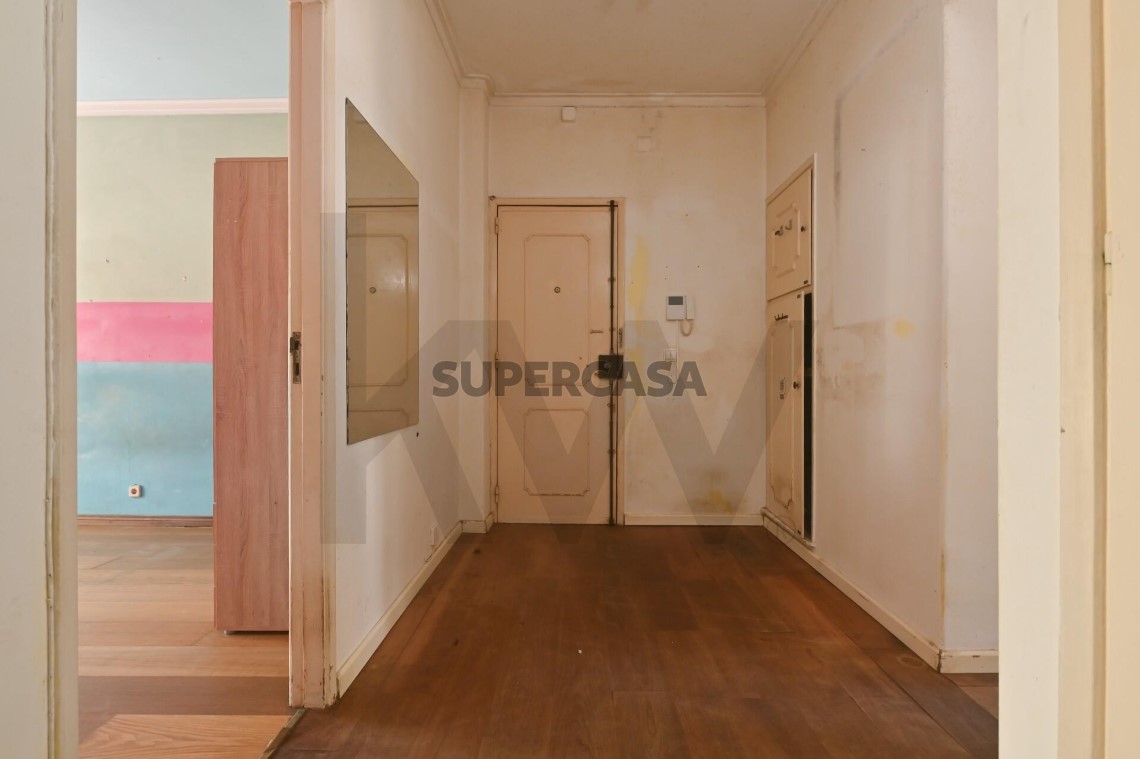 Apartment 2 Zimmer verkaufen auf Massamá e Monte Abraão