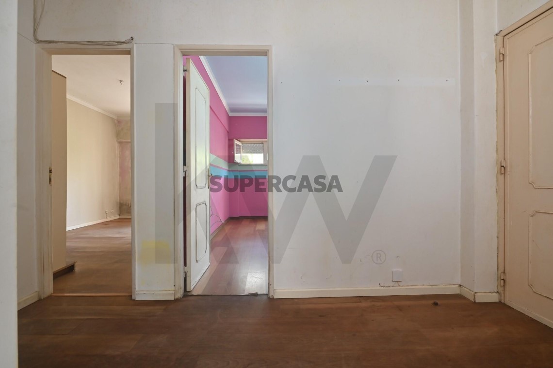 Apartment 2 Zimmer verkaufen auf Massamá e Monte Abraão