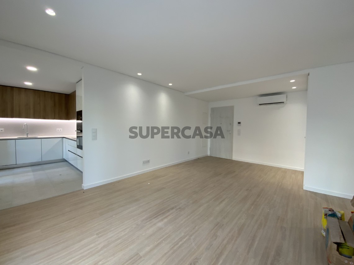Apartamento T2 à venda em São Domingos de Rana