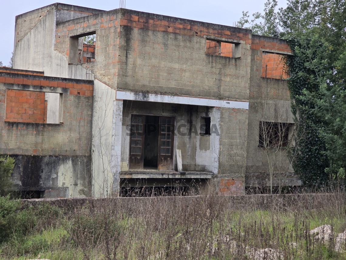 Prédio à venda em CM1642