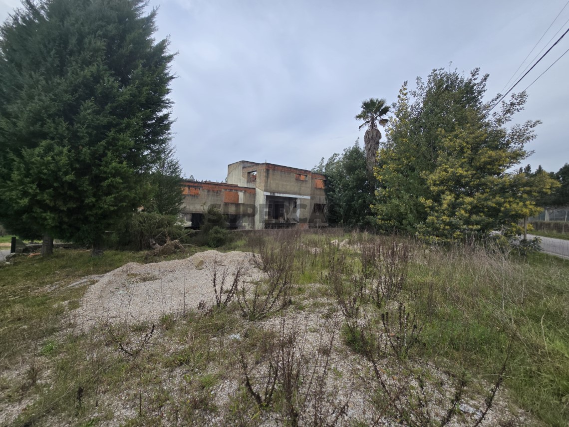 Prédio à venda em CM1642