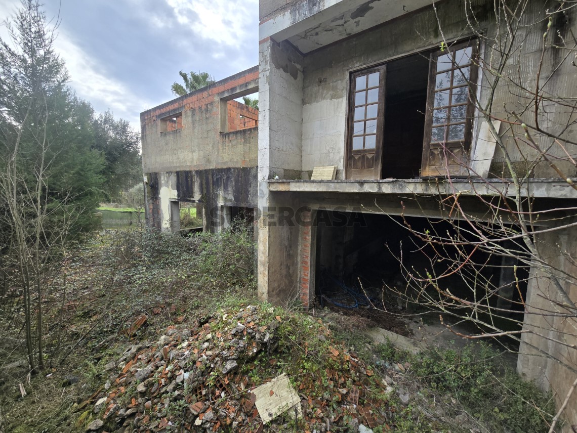 Prédio à venda em CM1642
