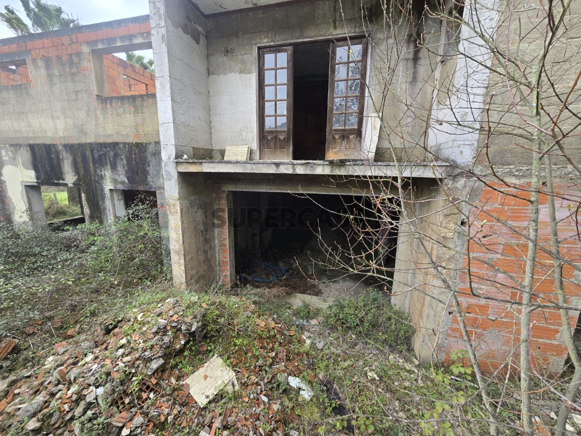 Prédio à venda em CM1642