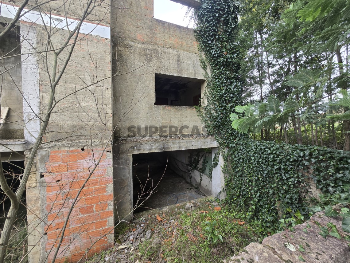 Prédio à venda em CM1642
