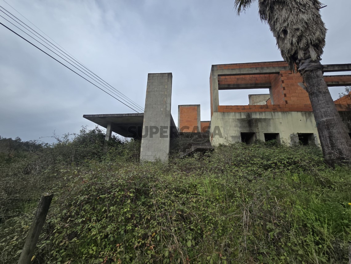 Prédio à venda em CM1642
