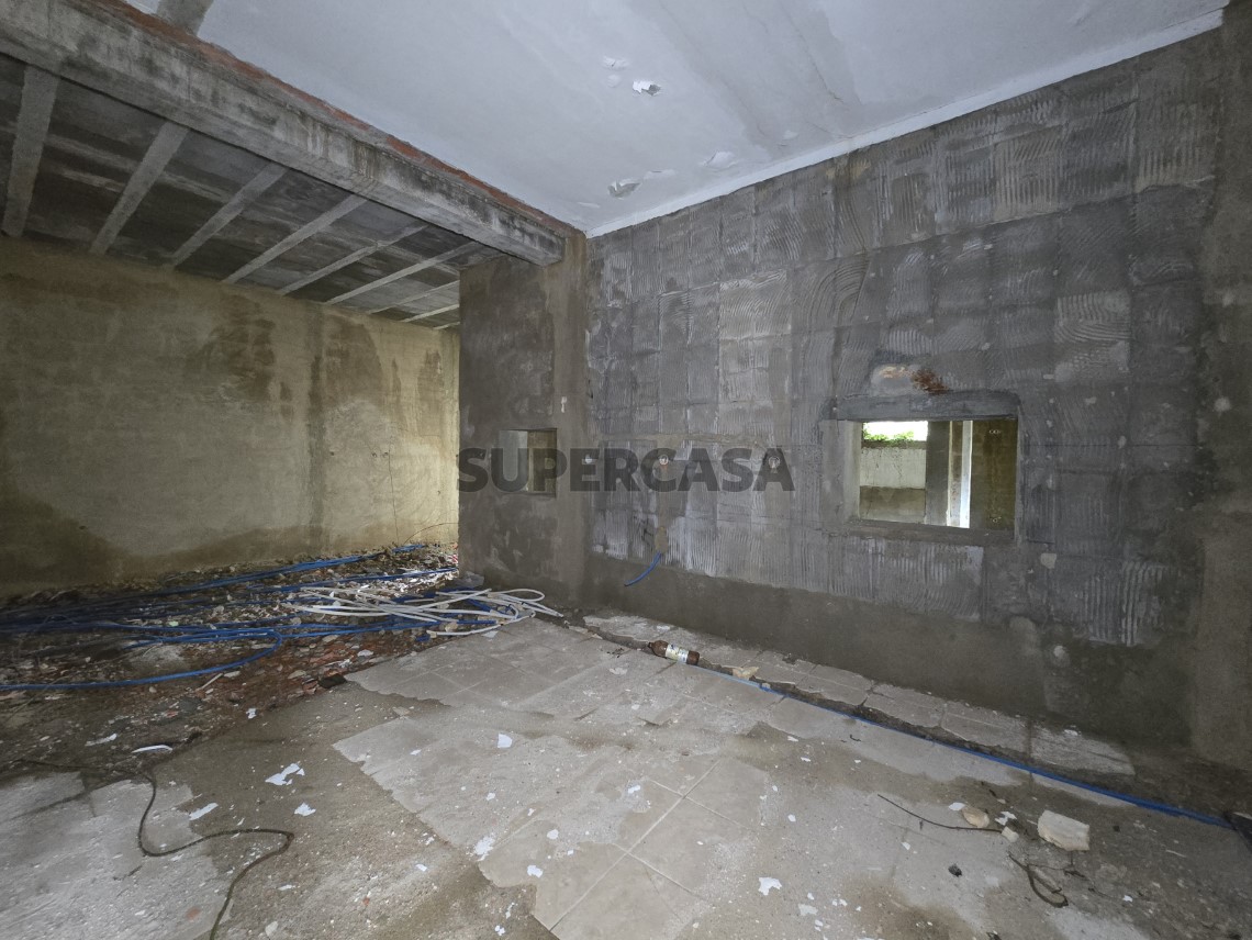 Prédio à venda em CM1642