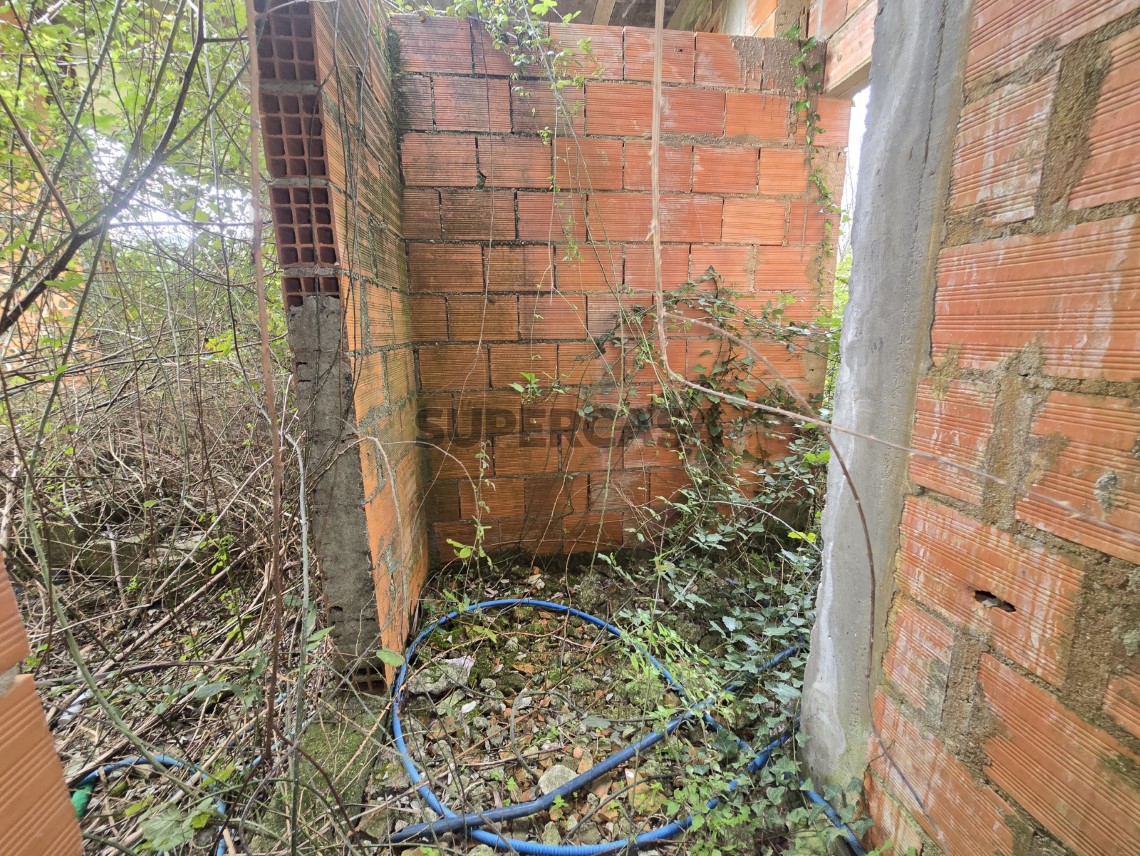 Prédio à venda em CM1642