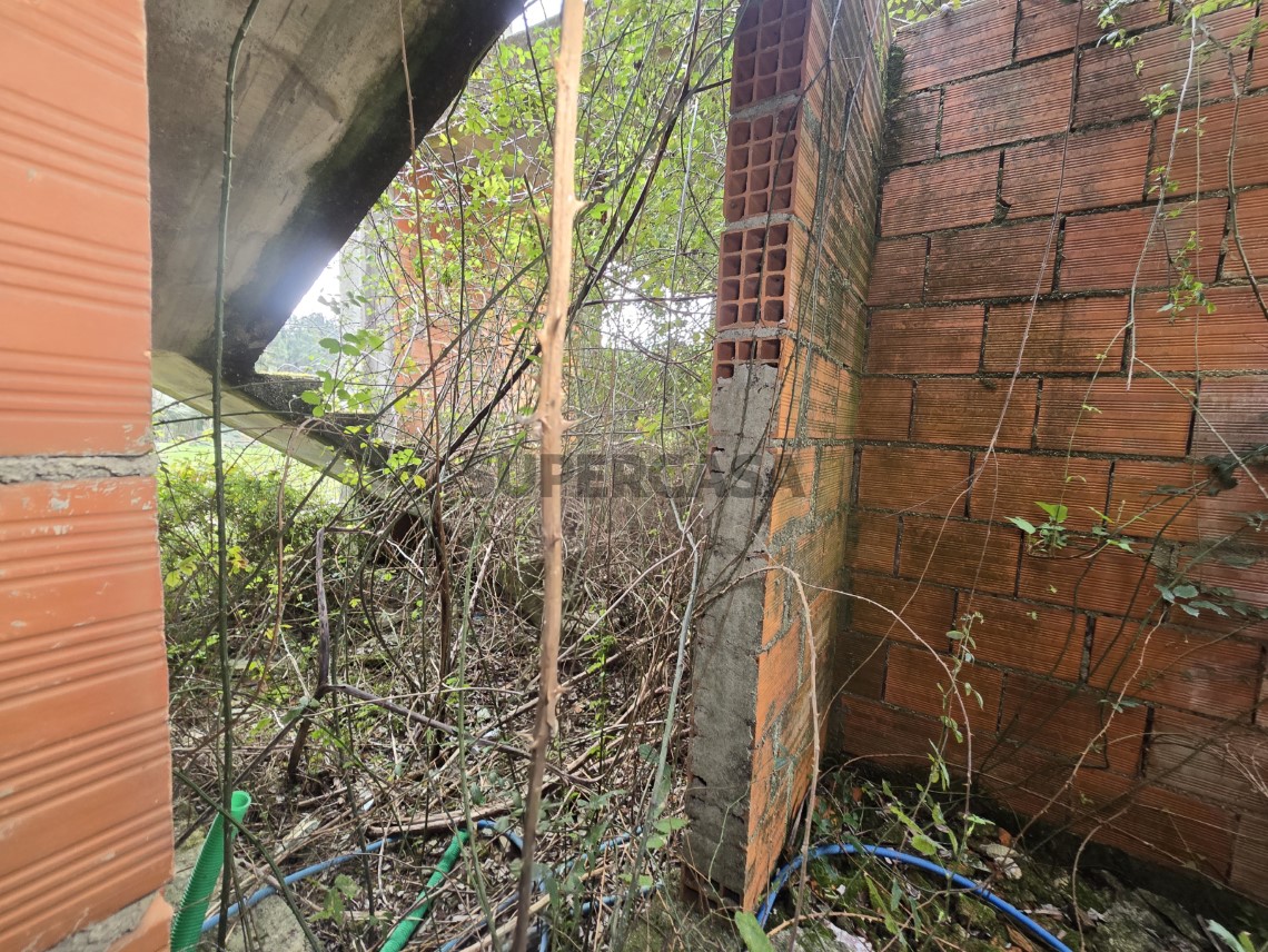 Prédio à venda em CM1642