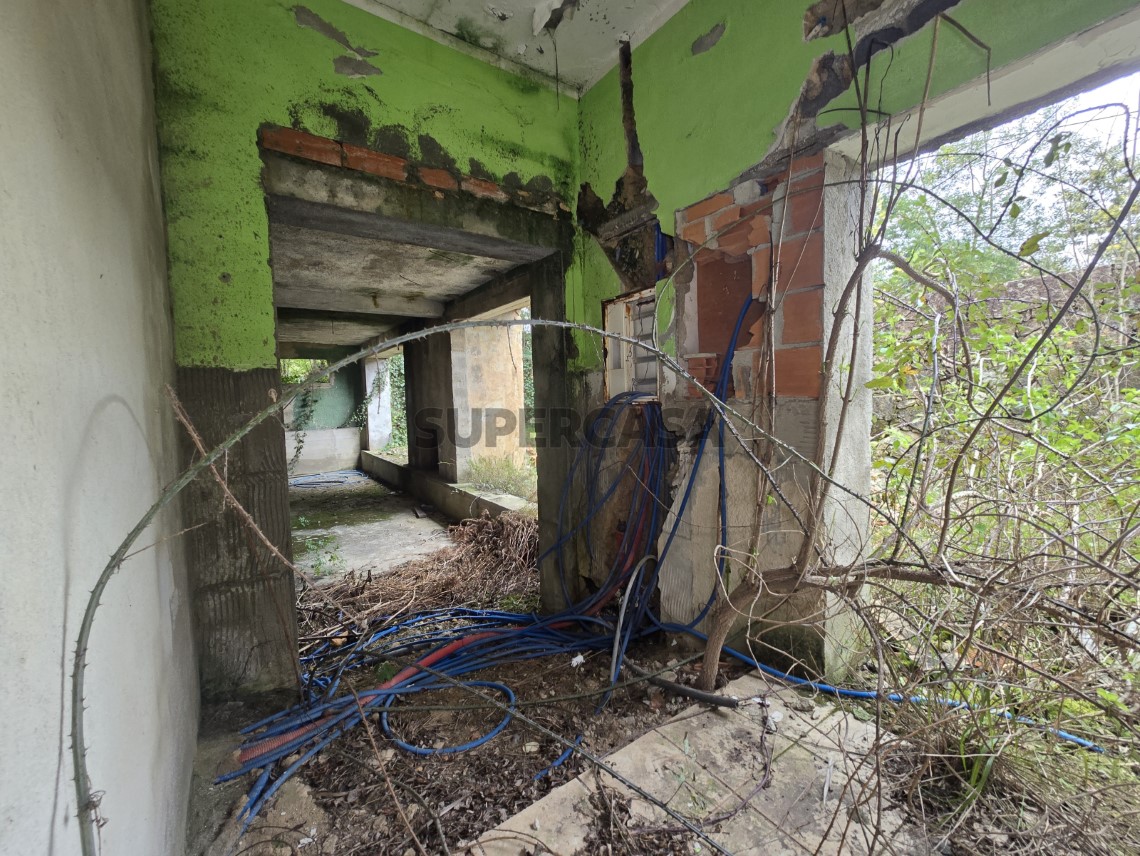 Prédio à venda em CM1642