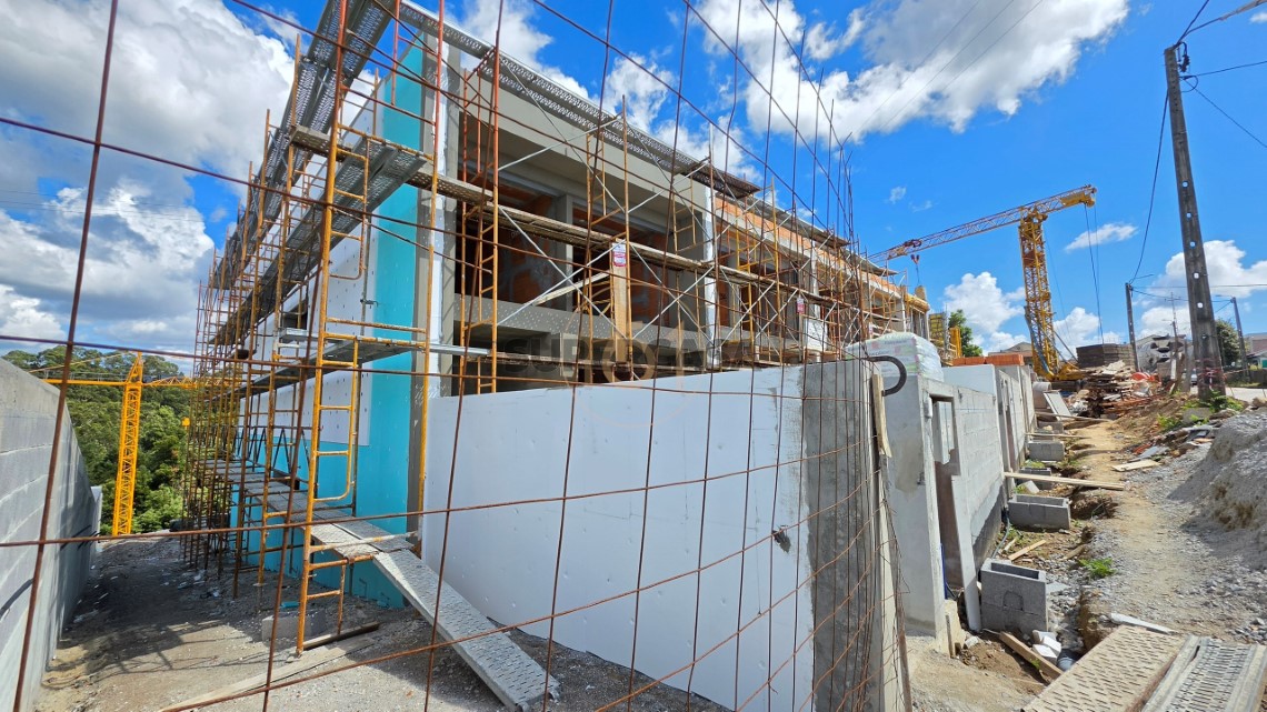 Haus 3 Zimmer verkaufen auf Gondomar (São Cosme), Valbom e Jovim
