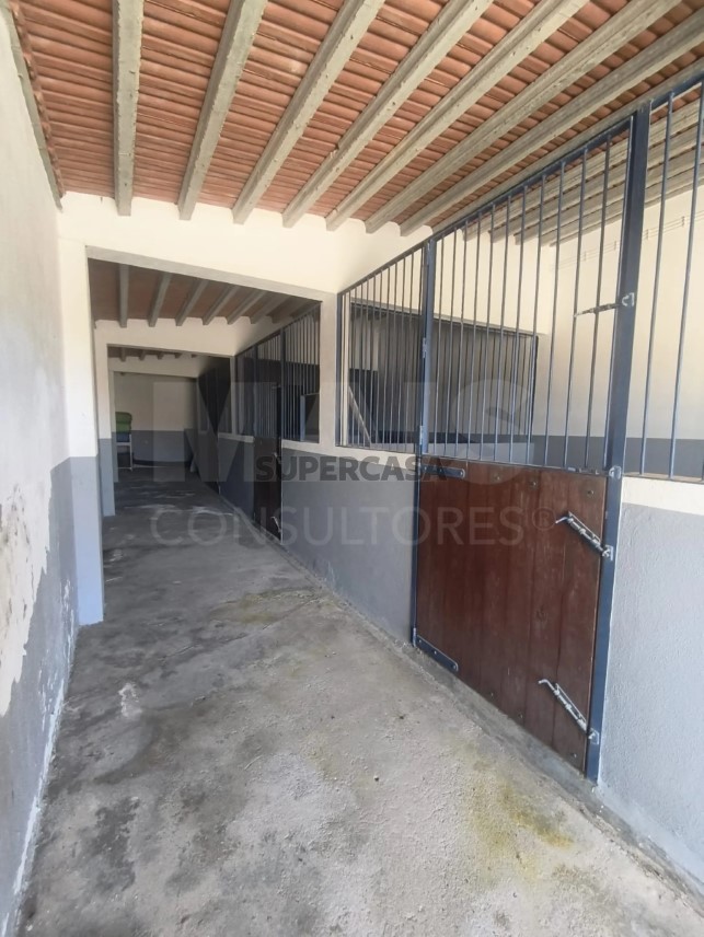 Moradia T5 à venda em Branca