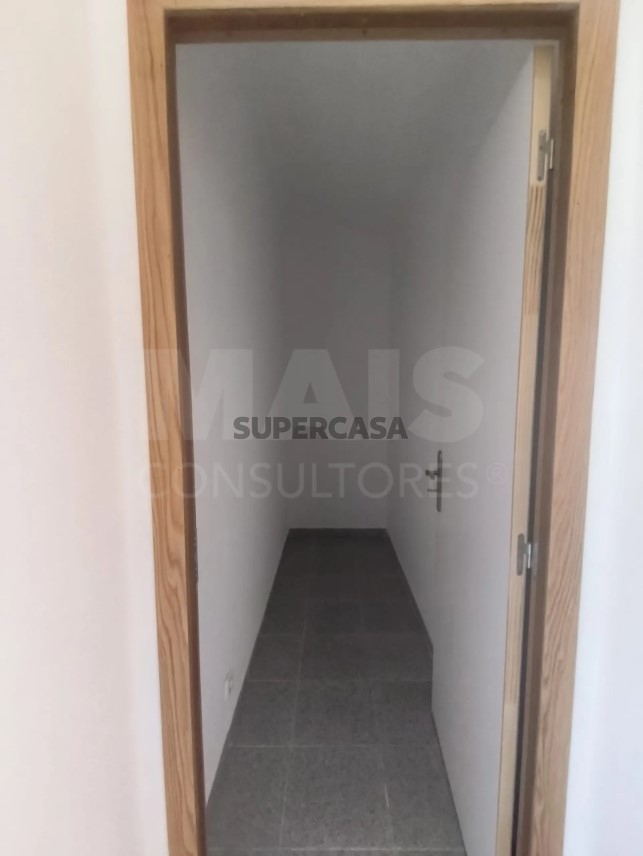 Moradia T5 à venda em Branca