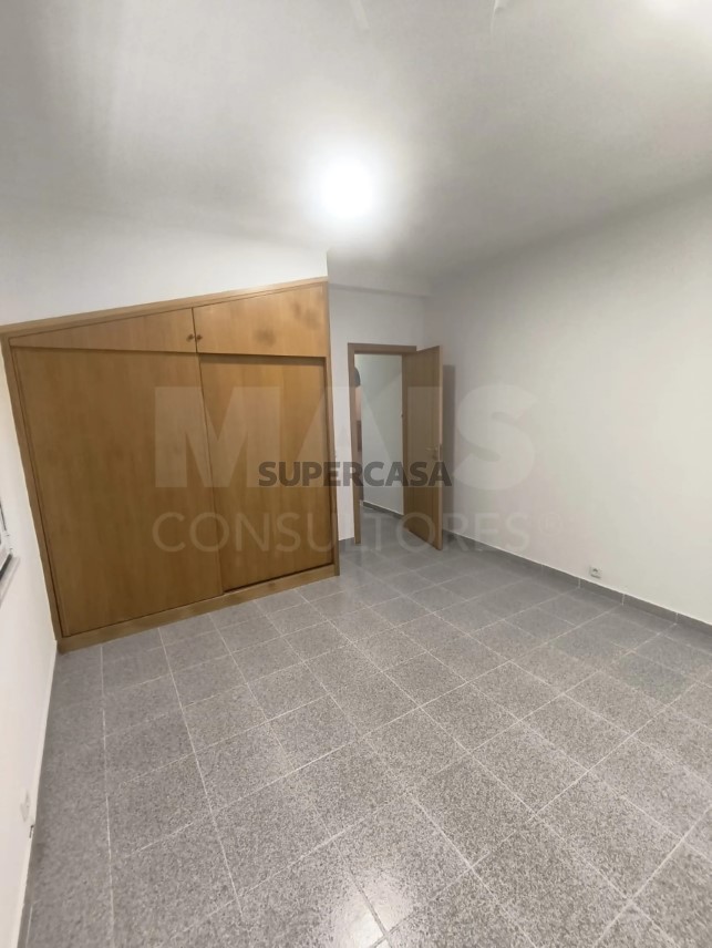 Moradia T5 à venda em Branca