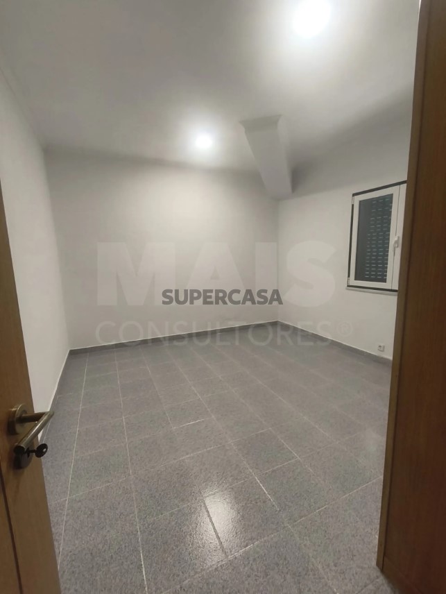 Moradia T5 à venda em Branca