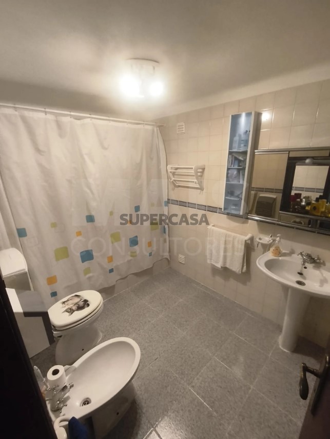 Moradia T5 à venda em Branca