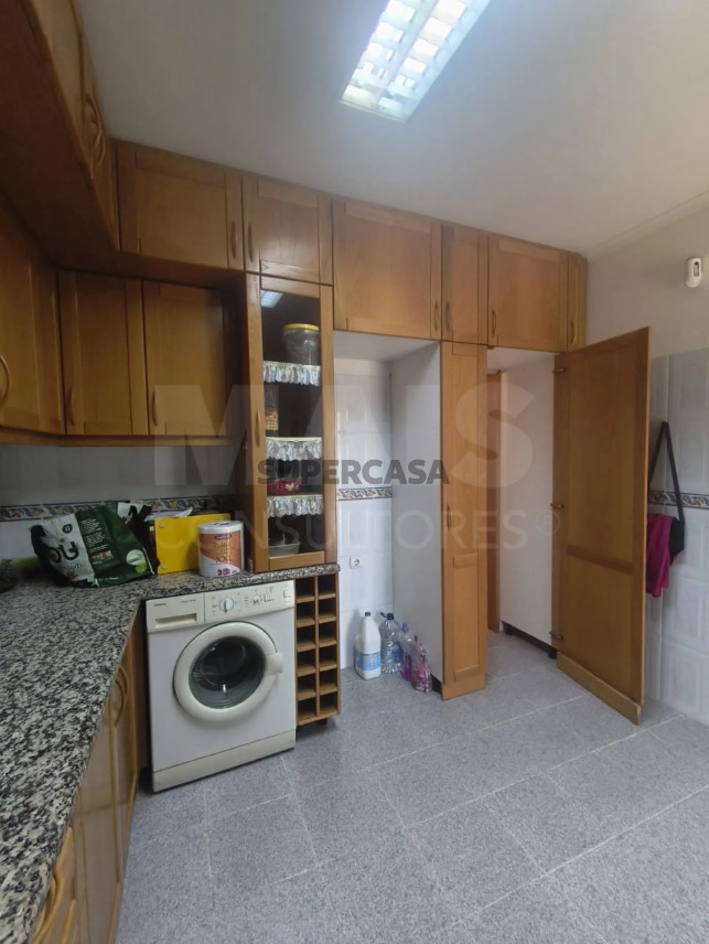 Moradia T5 à venda em Branca
