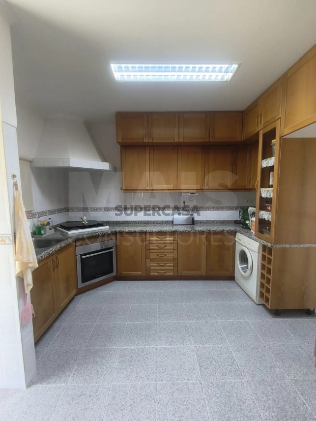 Moradia T5 à venda em Branca