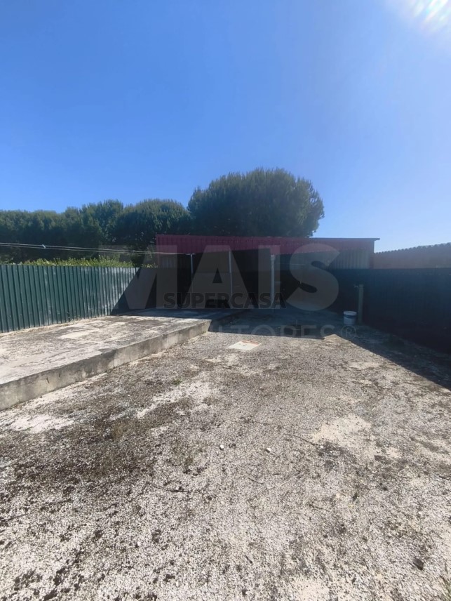 Moradia T5 à venda em Branca
