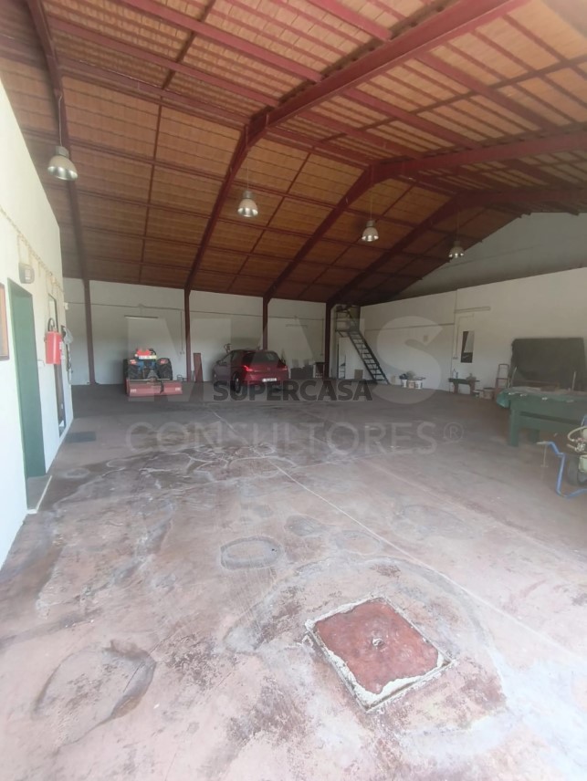 Moradia T5 à venda em Branca