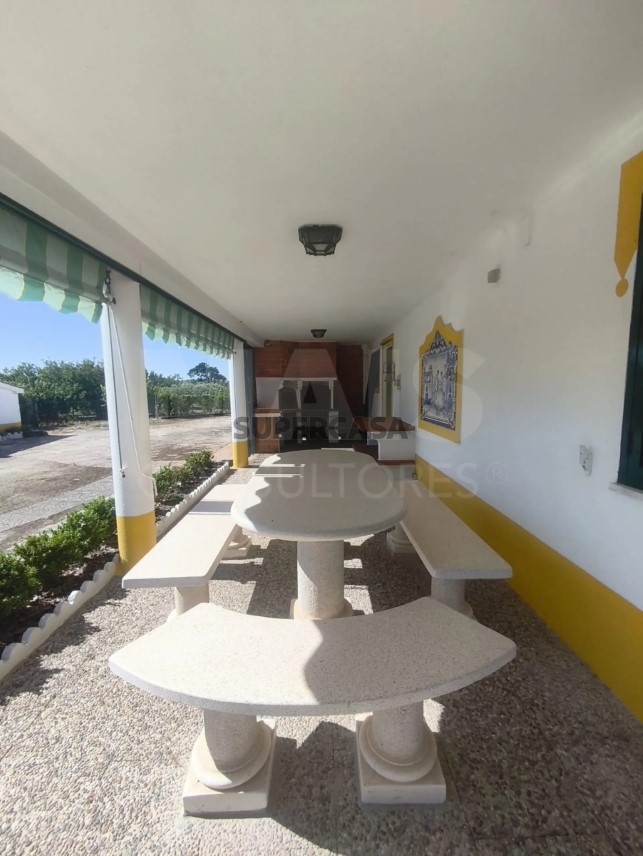 Moradia T5 à venda em Branca