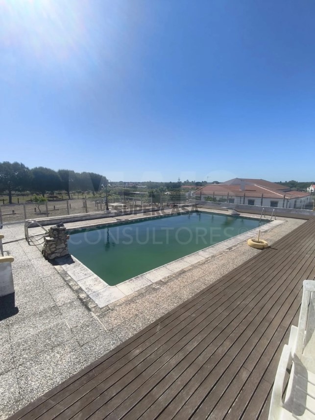 Moradia T5 à venda em Branca